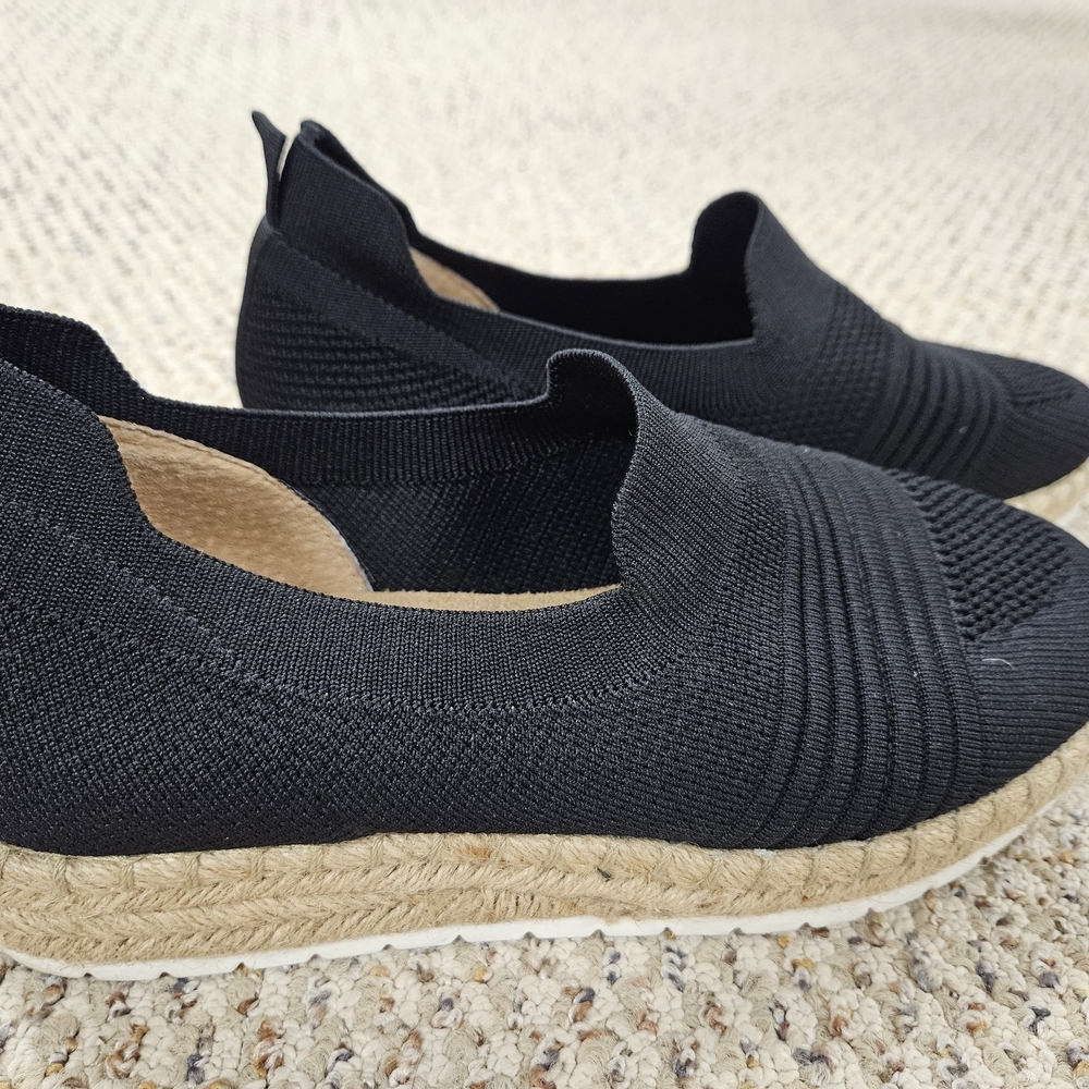 Adrienne Vittadini Sport Black Slip-On Knit Sneakers‎ – Women's Size 8.5
